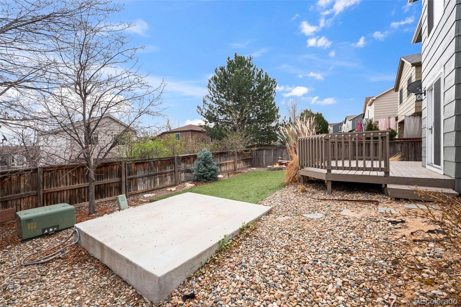 9664 Whitecliff Place Highlands Ranch, CO 80129 - Photo 26 of 46 a view of a park with iron fence