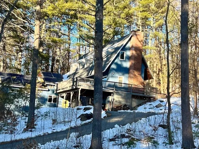 $575,000 | 10 Bray Court, Pelham, MA 01002