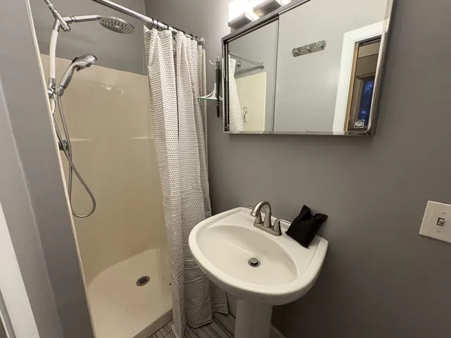 $575,000 | 10 Bray Court, Pelham, MA 01002