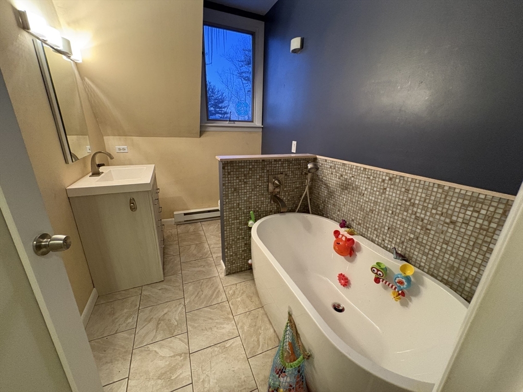 10 Bray Court Pelham, MA 01002 - Photo 27 of 41