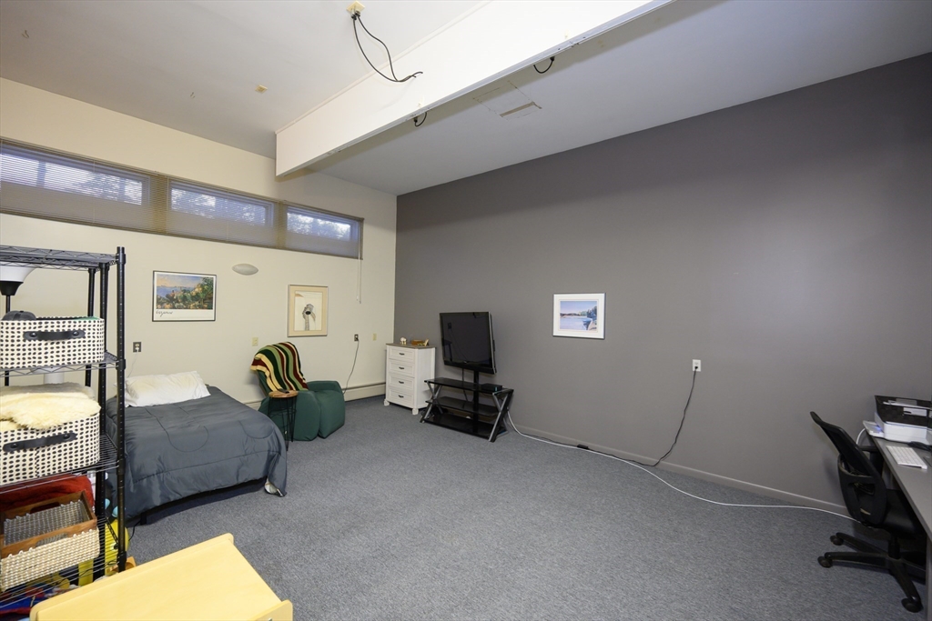 10 Bray Court Pelham, MA 01002 - Photo 34 of 41