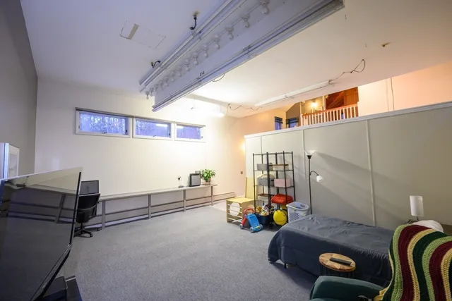 $575,000 | 10 Bray Court, Pelham, MA 01002