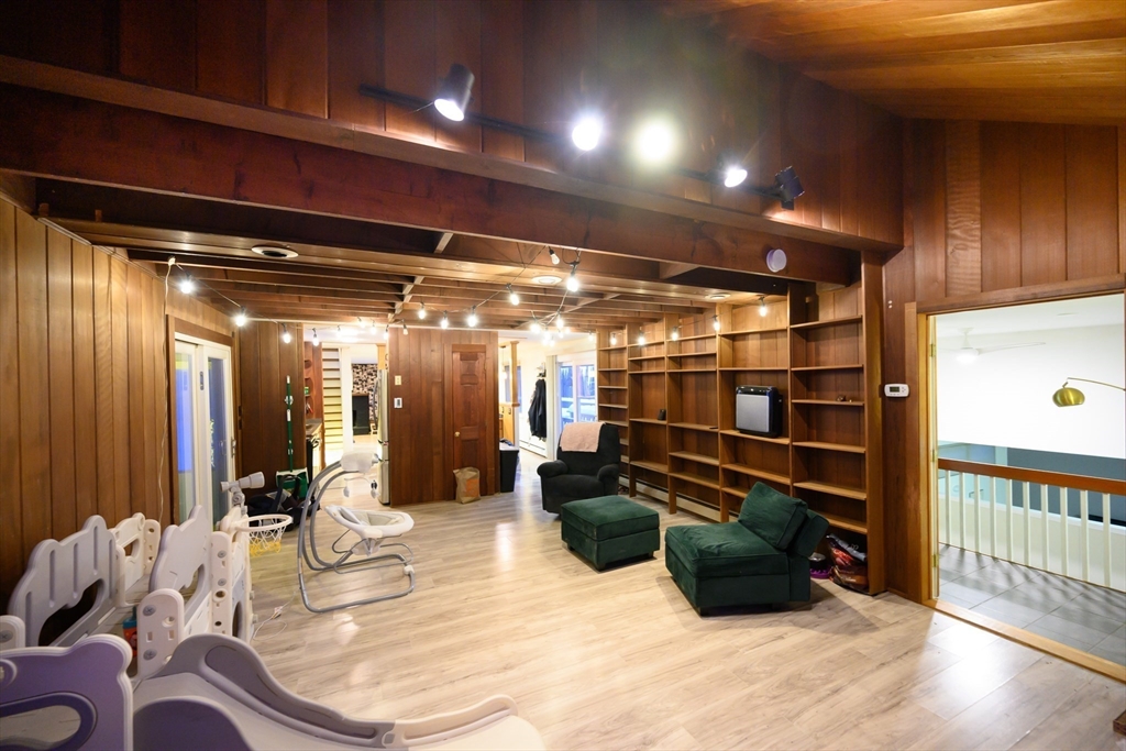 10 Bray Court Pelham, MA 01002 - Photo 8 of 41