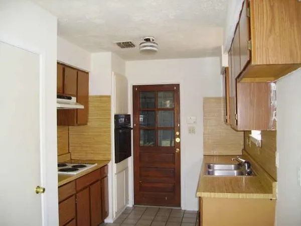 $1,725 | 810 Terryhollow Street, Channelview, TX 77530