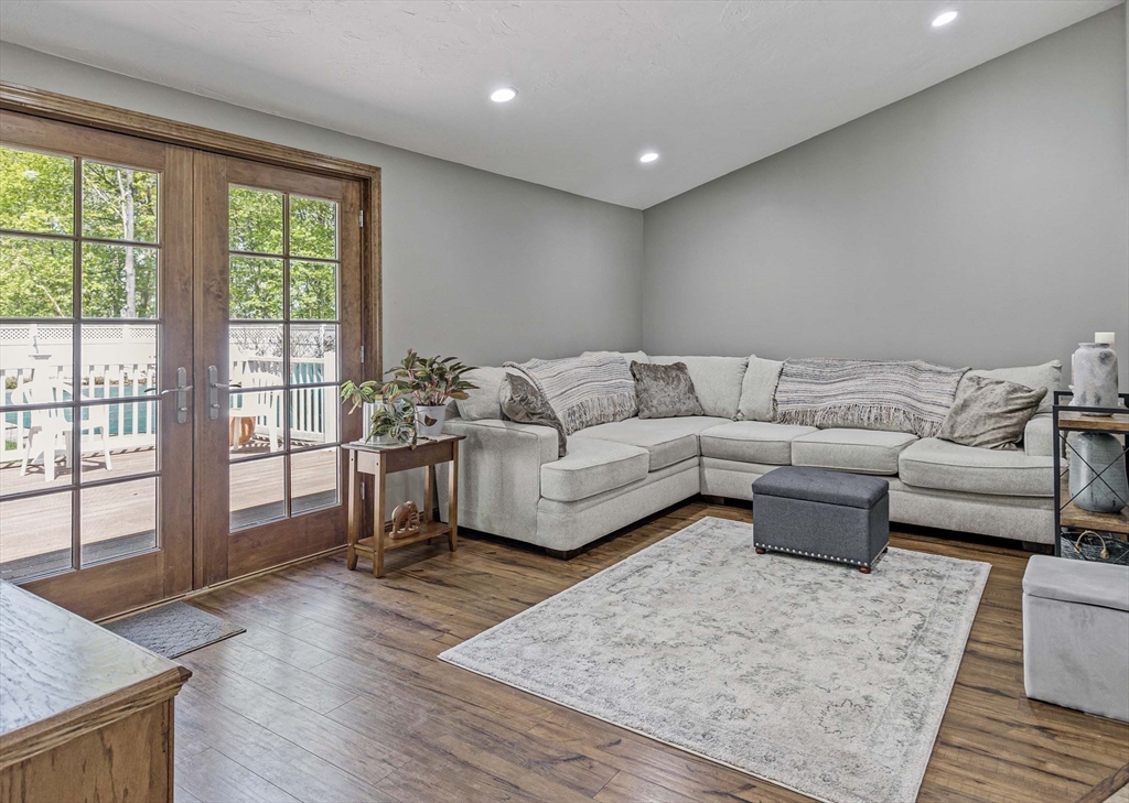 13 Summer Street Hopkinton, MA 01748 - Photo 13 of 33