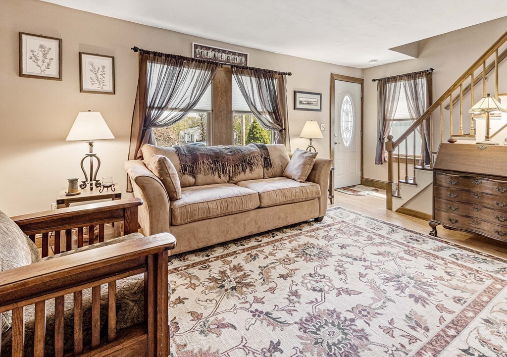 13 Summer Street Hopkinton, MA 01748 - Photo 15 of 33
