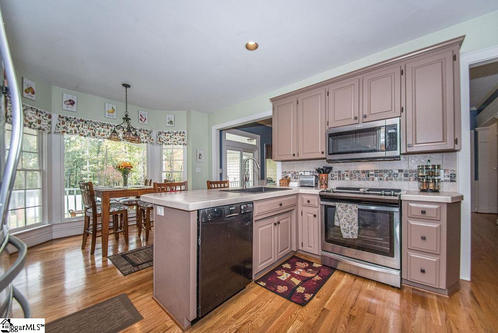 851 State Rd S-42-7023 Campobello, SC 29322 - Photo 8 of 32