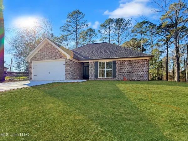 $287,000 | 107 Elms Ct Drive, Florence, MS 39073