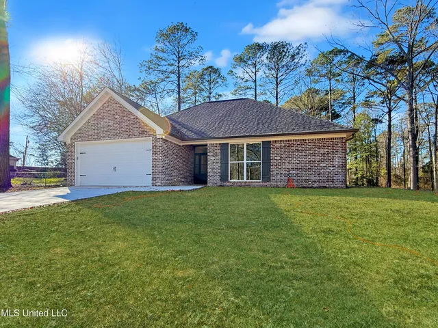 $287,000 | 107 Elms Ct Drive, Florence, MS 39073