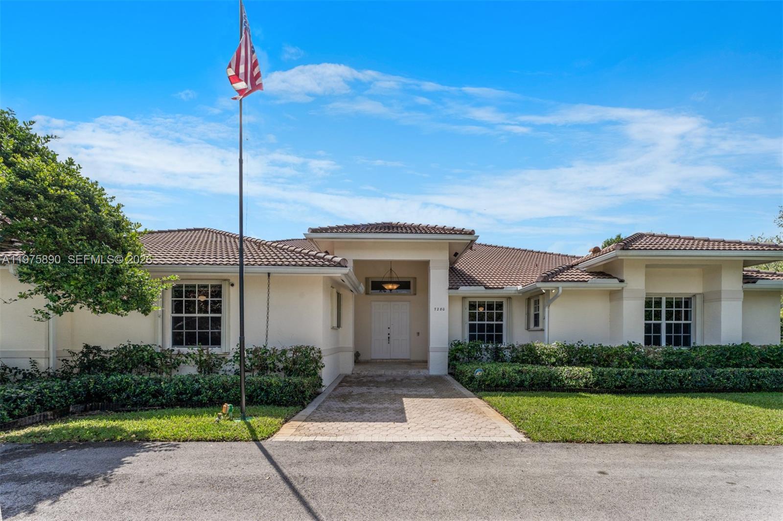 7280 Southwest 100th Street Pinecrest, FL 33156 - Photo 2 of 20