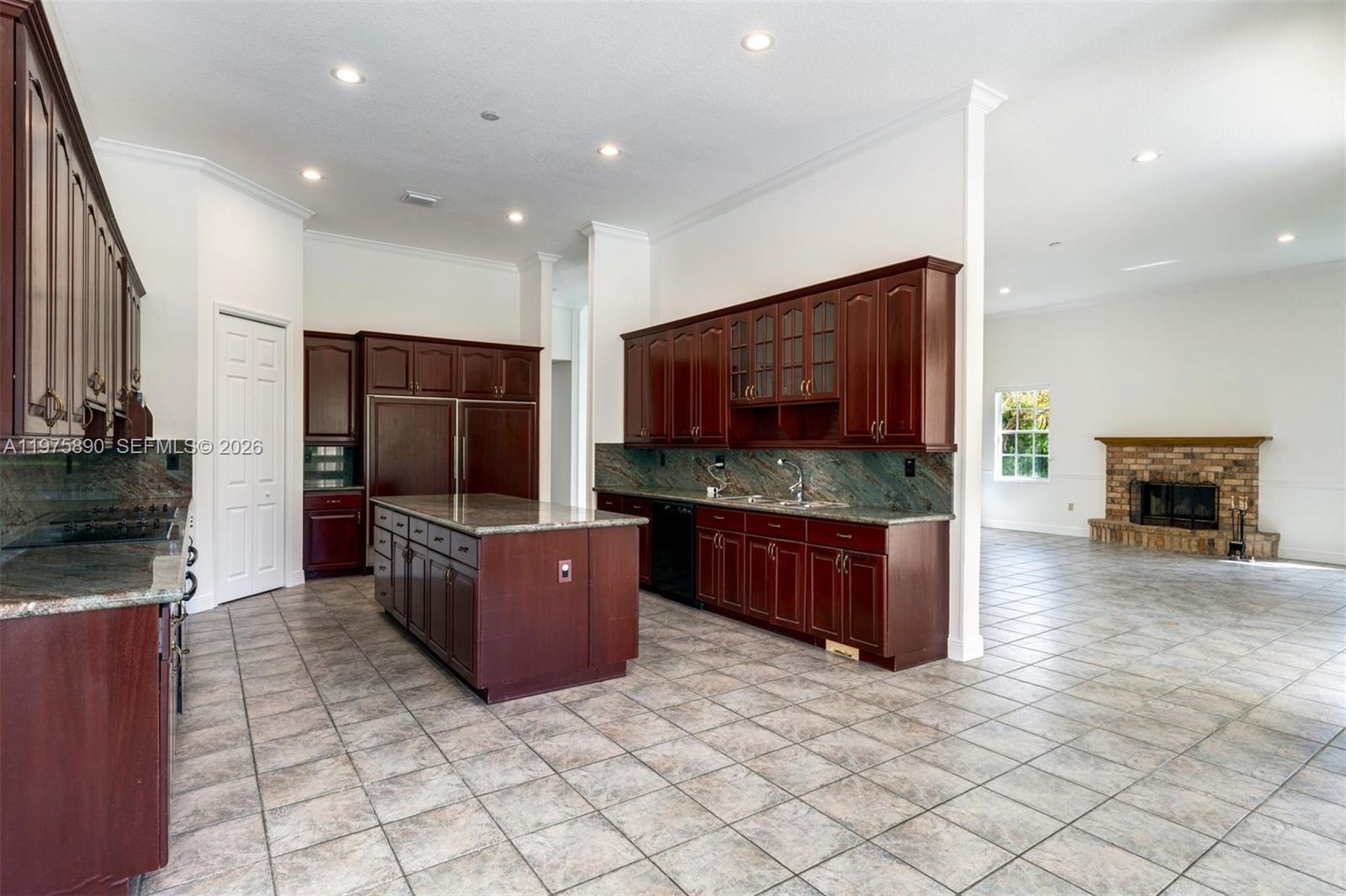 7280 Southwest 100th Street Pinecrest, FL 33156 - Photo 7 of 20