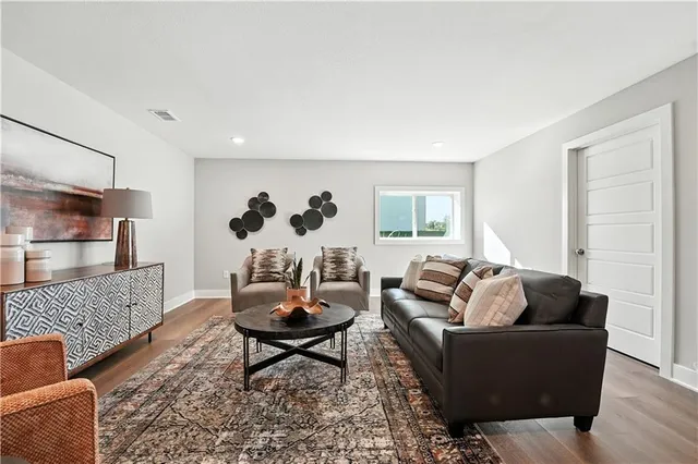 $469,900 | 1222 Northeast 122nd Street, Kansas City, MO 64165