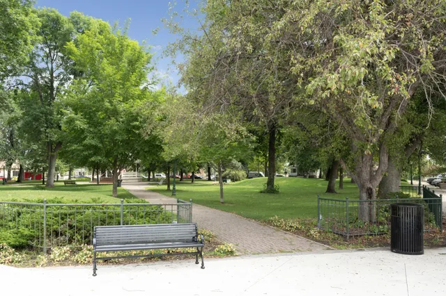 $424,900 | 715 Liberty Heights Drive, Chaska, MN 55318