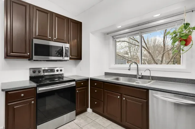 $424,900 | 715 Liberty Heights Drive, Chaska, MN 55318