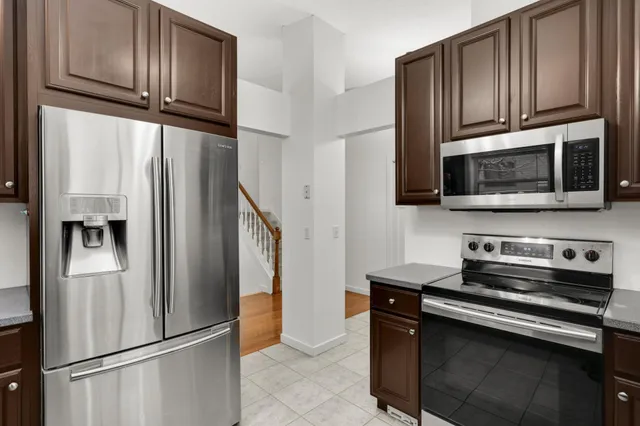 $424,900 | 715 Liberty Heights Drive, Chaska, MN 55318