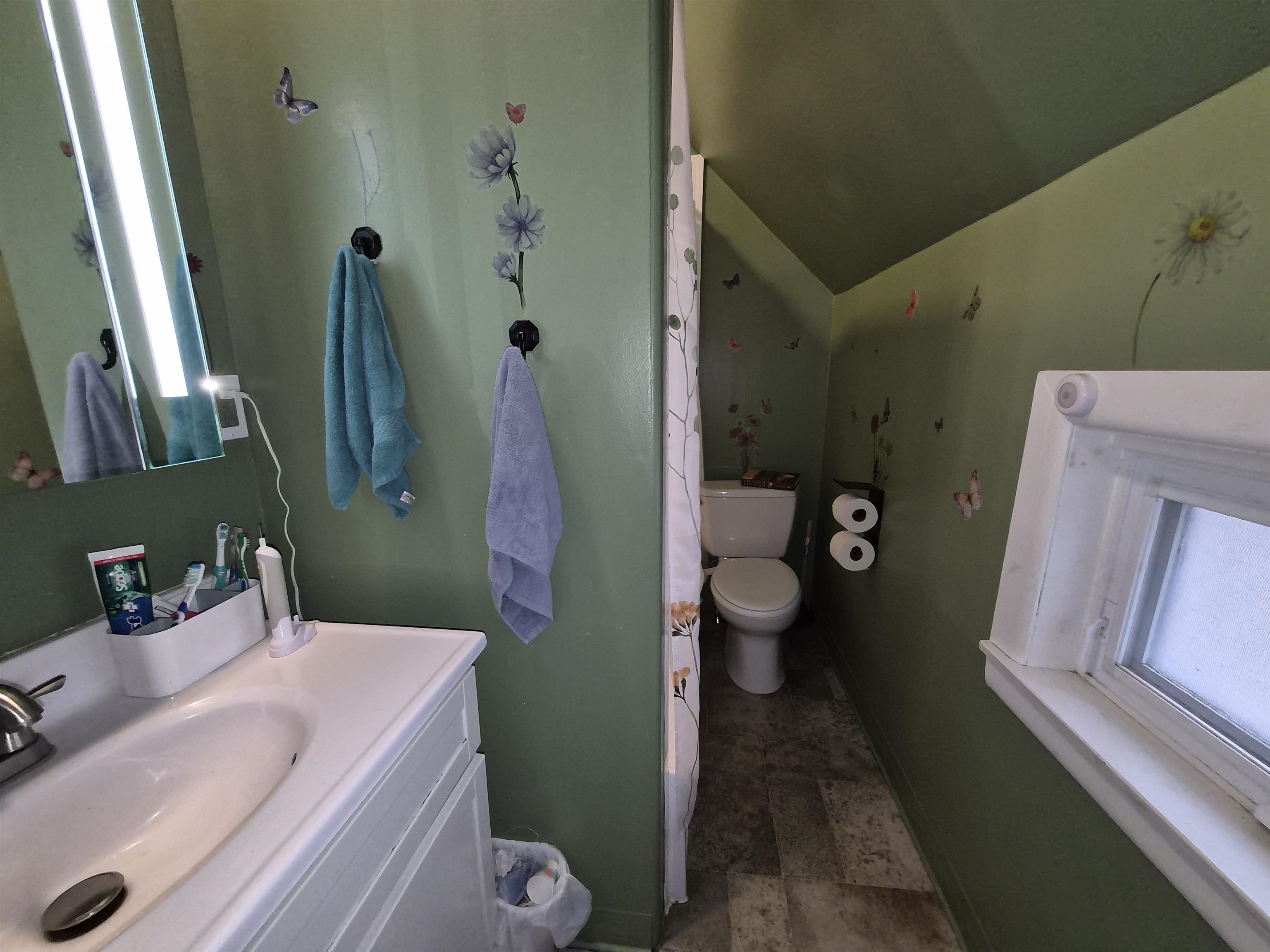 214 Elm Street Barre, VT 05641 - Photo 13 of 24