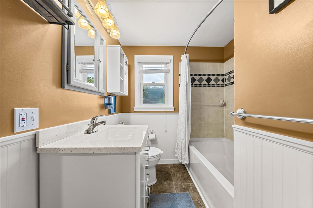 644 Tarrington Road Irondequoit, NY 14609 - Photo 18 of 41