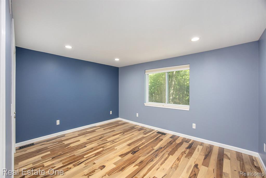 4666 County Line Road New Haven, MI 48048 - Photo 11 of 22