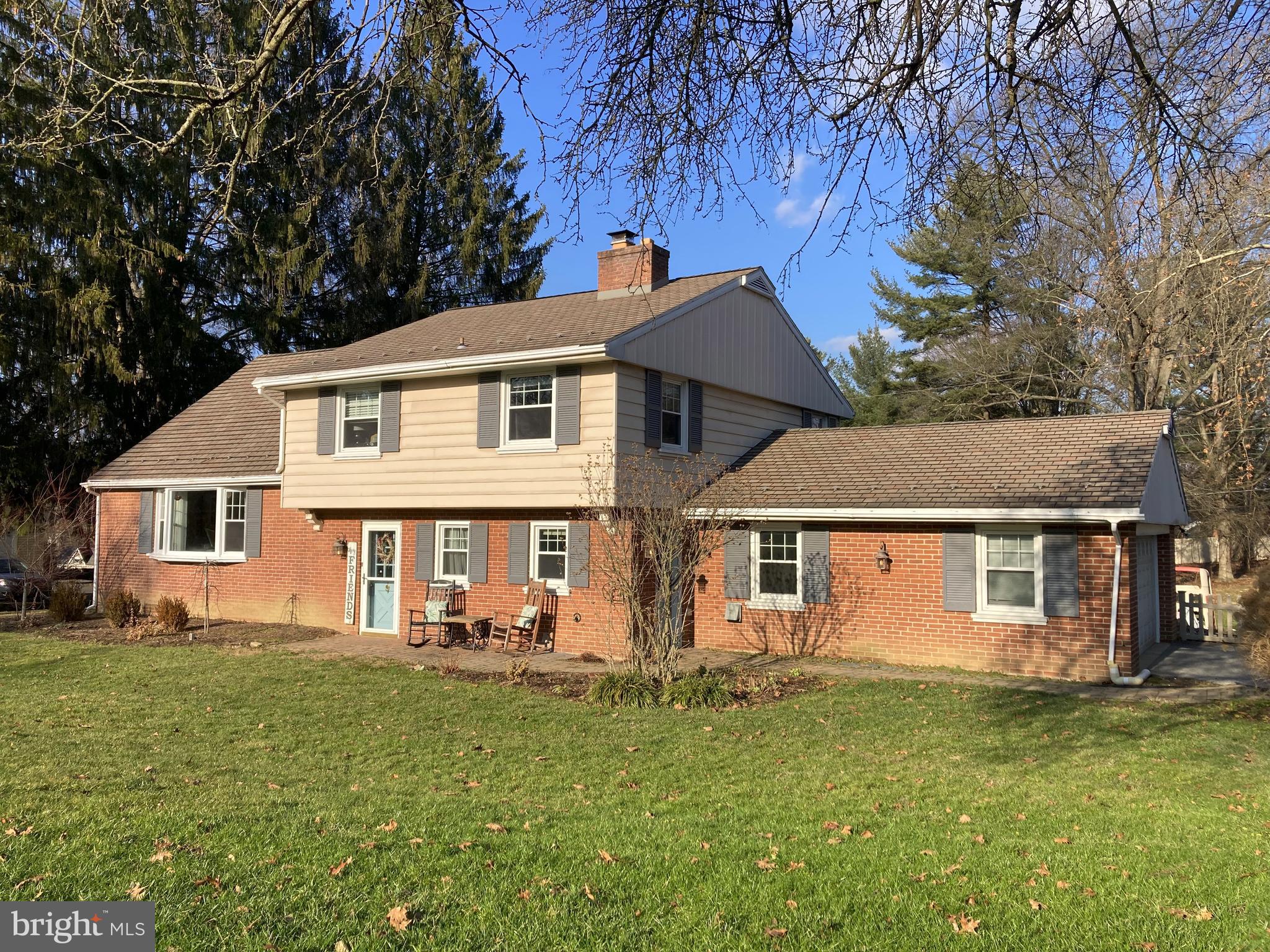 1129 Colonial Road Lancaster, PA 17603 - Photo 3 of 38 Gallery Image 3