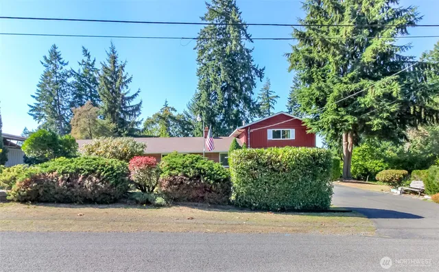 $684,900 | 10526 Wauna Street Southwest, Lakewood, WA 98498