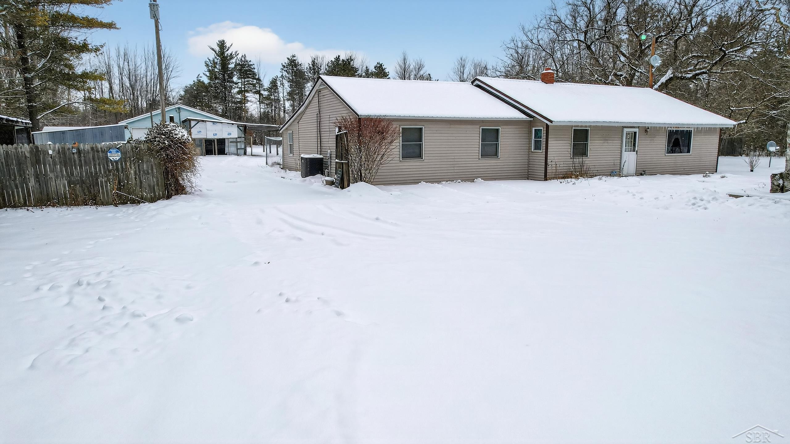3636 West Nielsen Road Coleman, MI 48618 - Photo 2 of 43