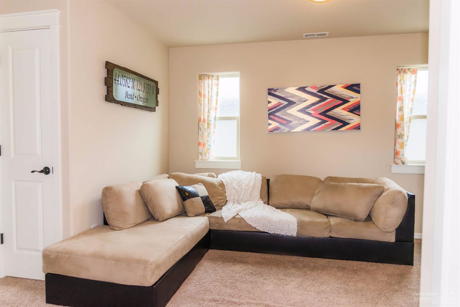 20240 Badger Road Bend, OR 97702 - Photo 12 of 25 Additional Photo