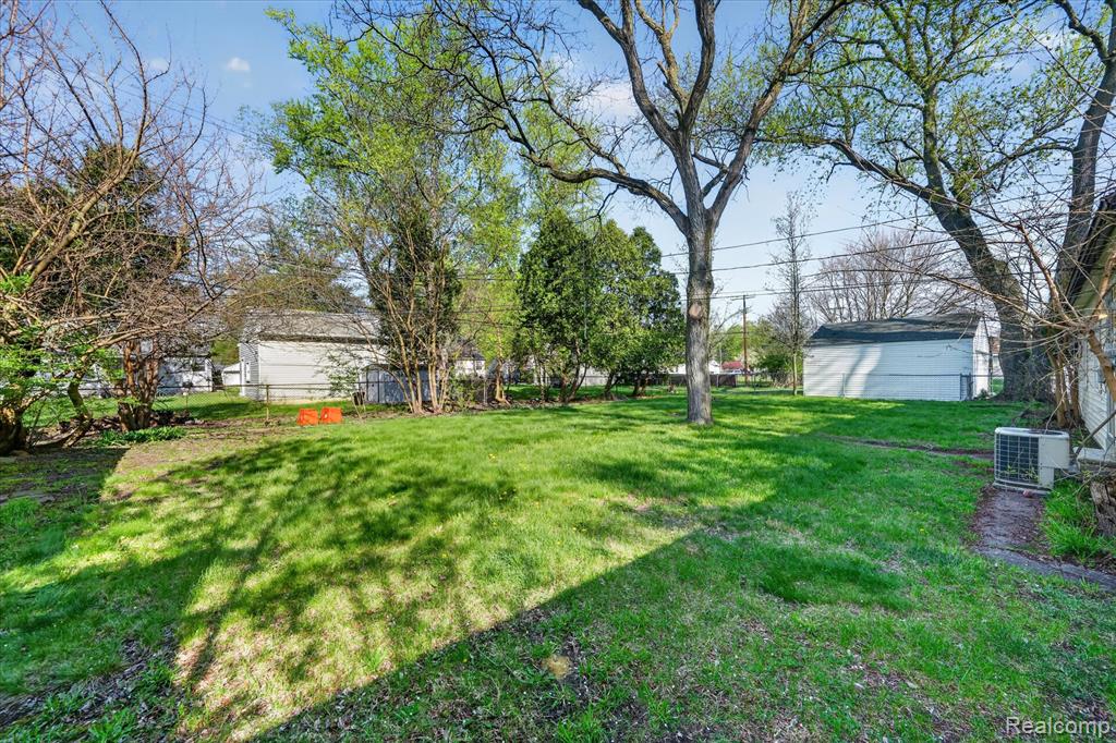 15151 Merriman Road Livonia, MI 48154 - Photo 38 of 38 Gallery Image 38