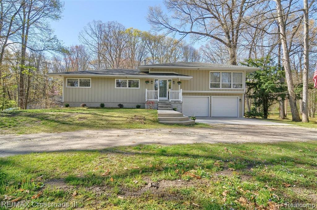 40425 Harris Road Belleville, MI 48111 - Photo 1 of 32