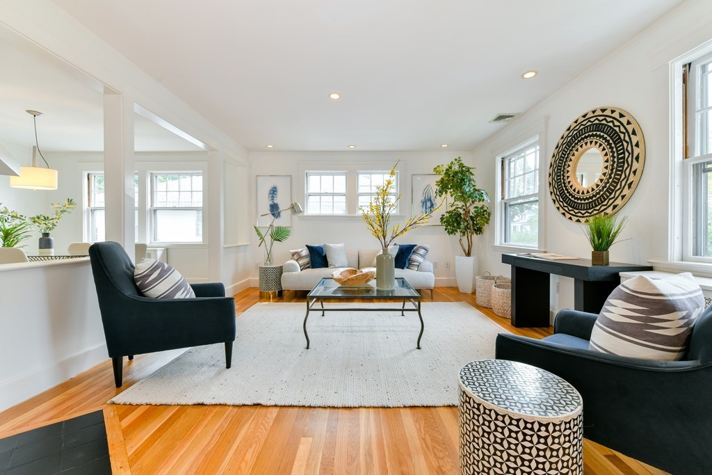 45 Grozier Road, Unit 2 Cambridge, MA 02138 - Photo 3 of 26 Gallery Image 3