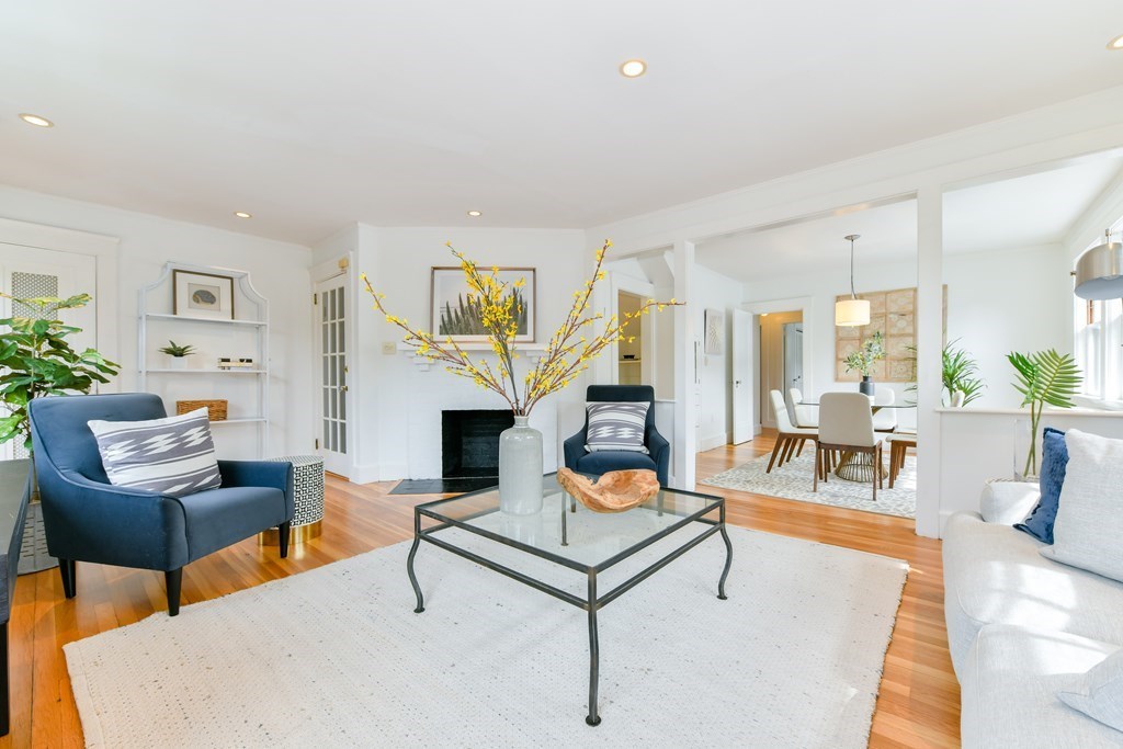 45 Grozier Road, Unit 2 Cambridge, MA 02138 - Photo 4 of 26 Gallery Image 4