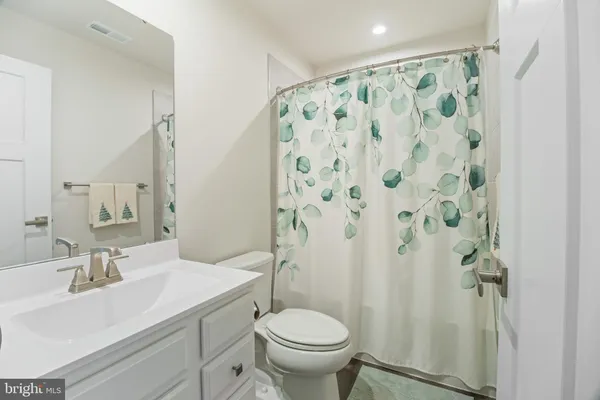 $2,900 | 646 Lakemont Drive, Glen Burnie, MD 21060