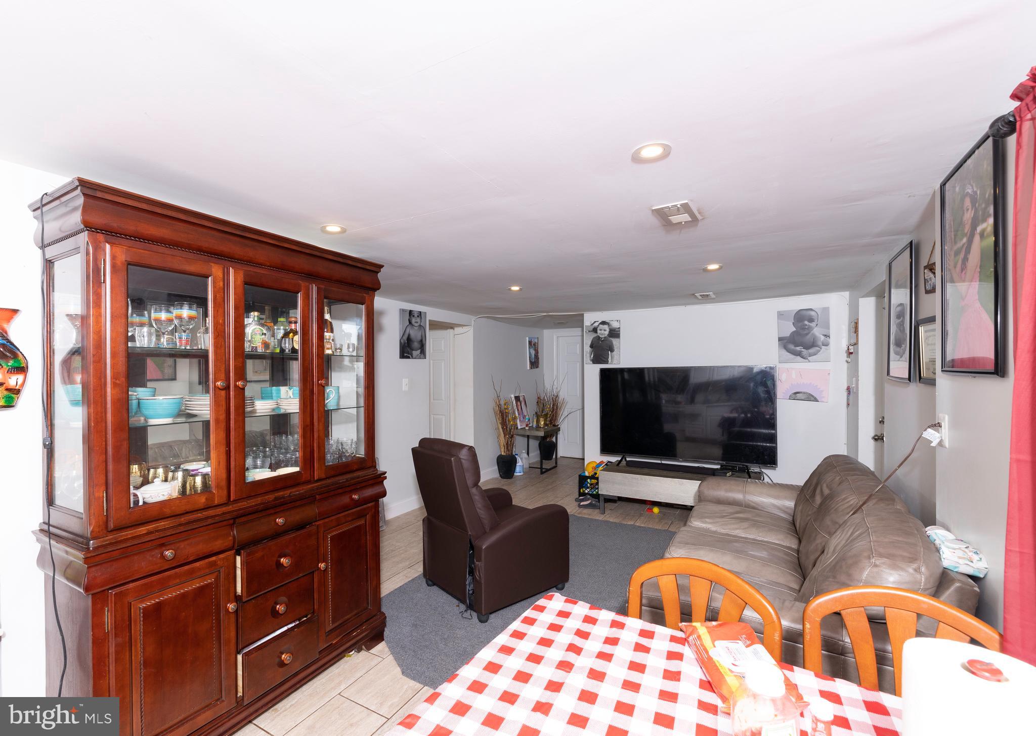 8316 Rolling Road Manassas, VA 20110 - Photo 20 of 30 Gallery Image 20