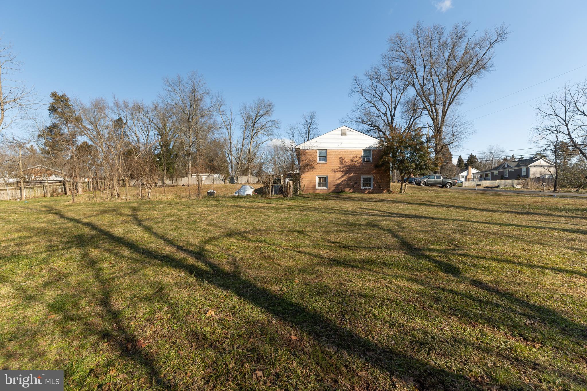 8316 Rolling Road Manassas, VA 20110 - Photo 5 of 30 Gallery Image 5