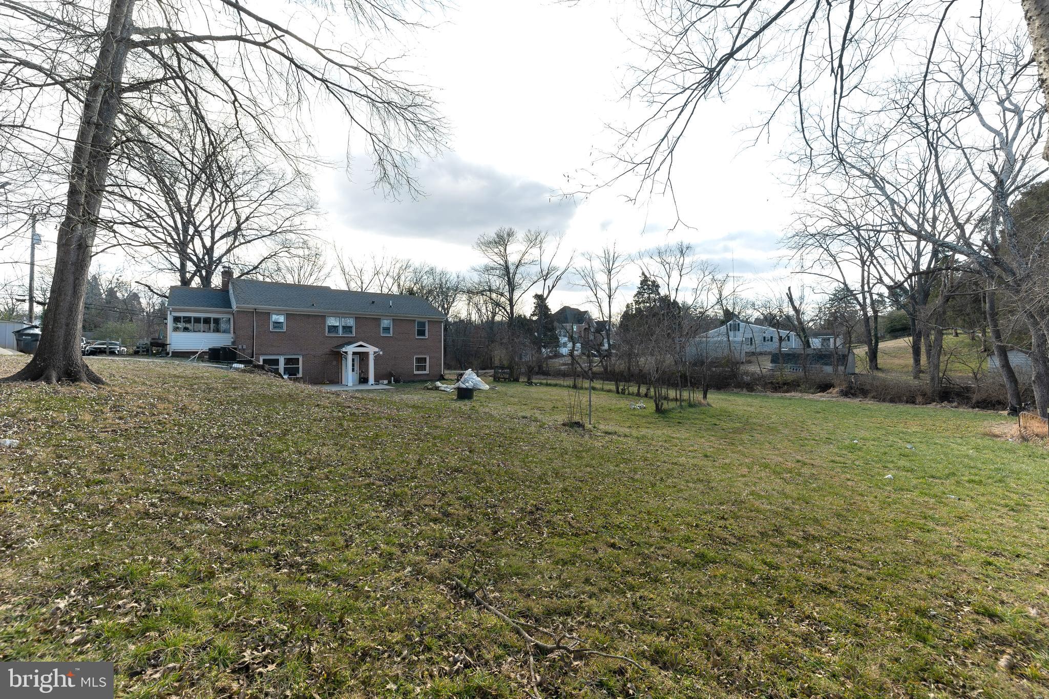 8316 Rolling Road Manassas, VA 20110 - Photo 7 of 30 Gallery Image 7