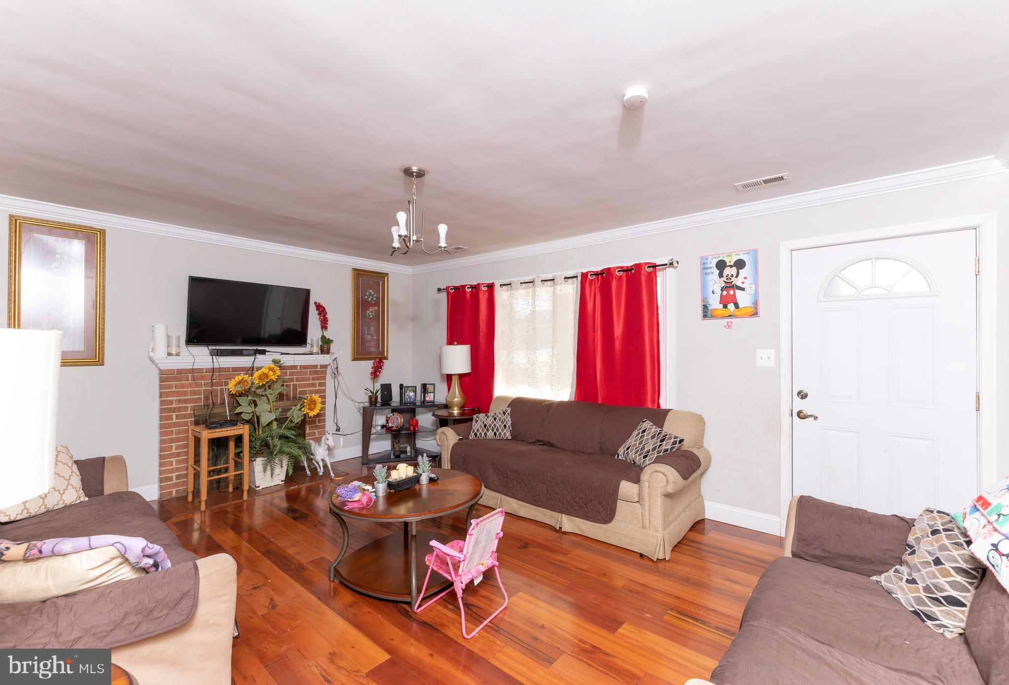 8316 Rolling Road Manassas, VA 20110 - Photo 10 of 30 Gallery Image 10
