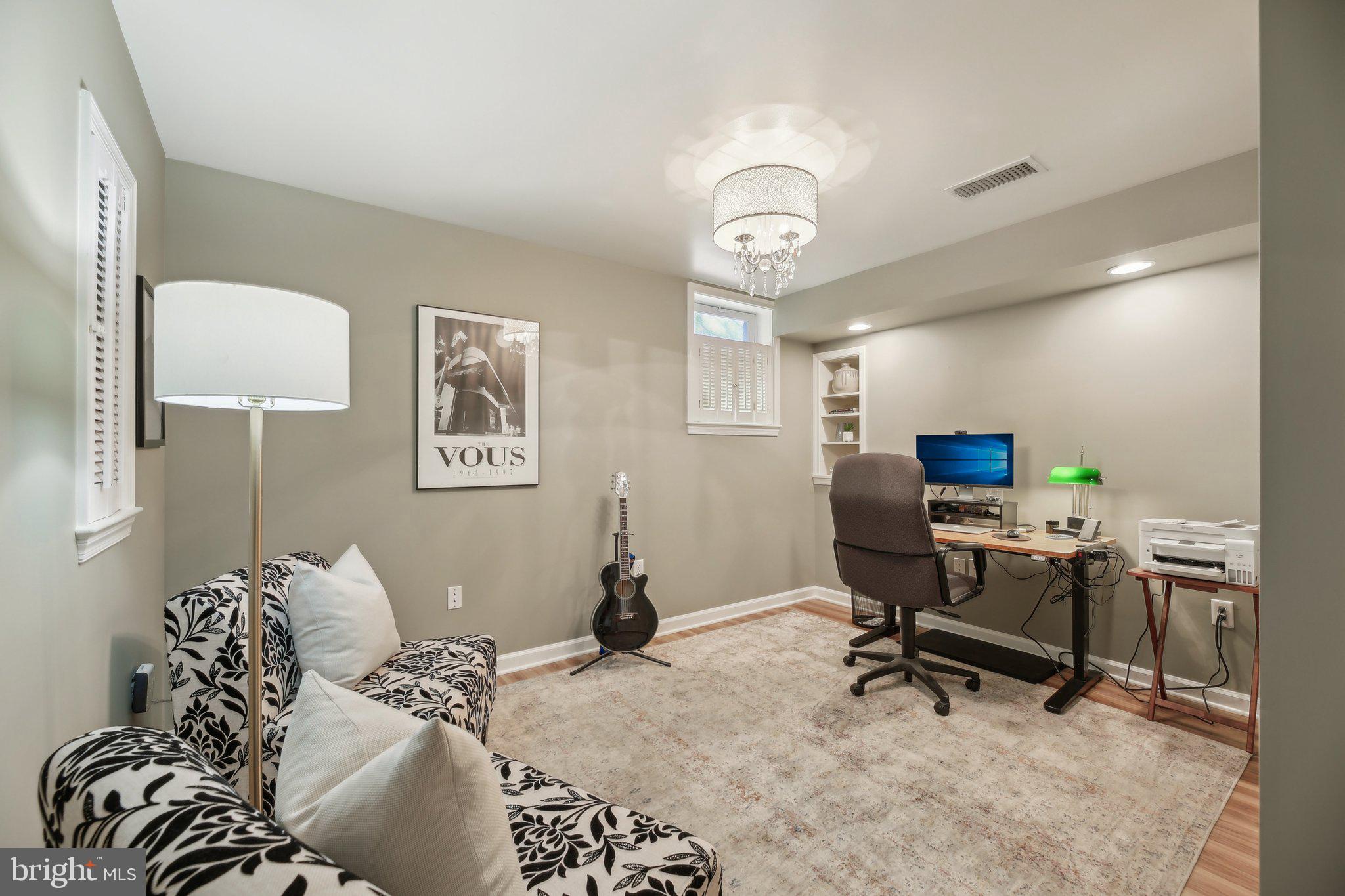 10204 Crosscut Way Damascus, MD 20872 - Photo 39 of 65 a bedroom with a workspace