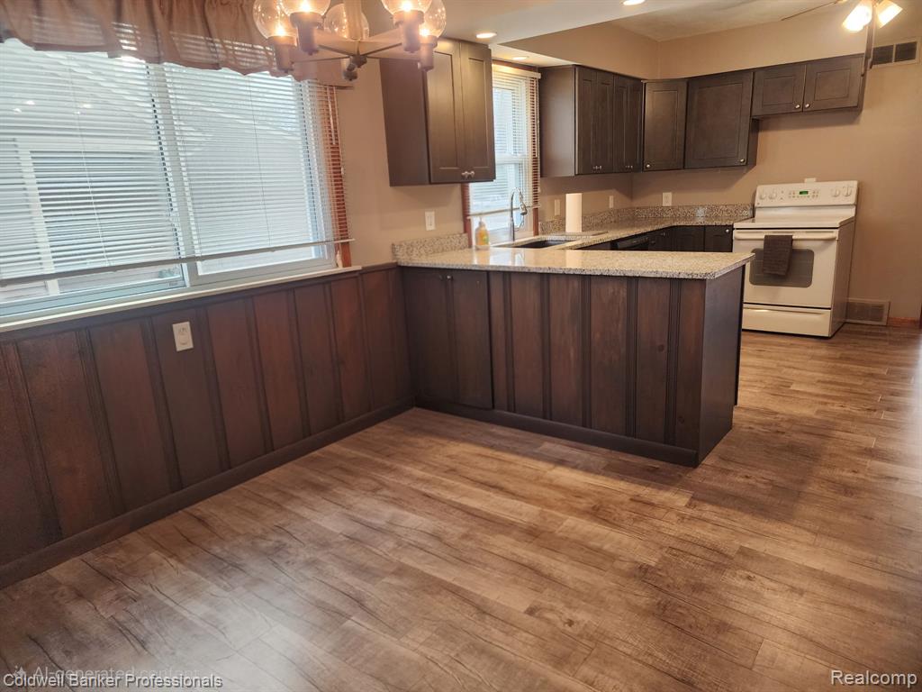 5010 Cass Elizabeth Road Waterford, MI 48327 - Photo 9 of 31 Gallery Image 9