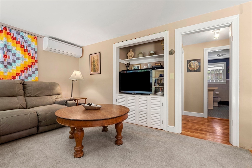 55 Robert Road Marblehead, MA 01945 - Photo 14 of 35 Gallery Image 14
