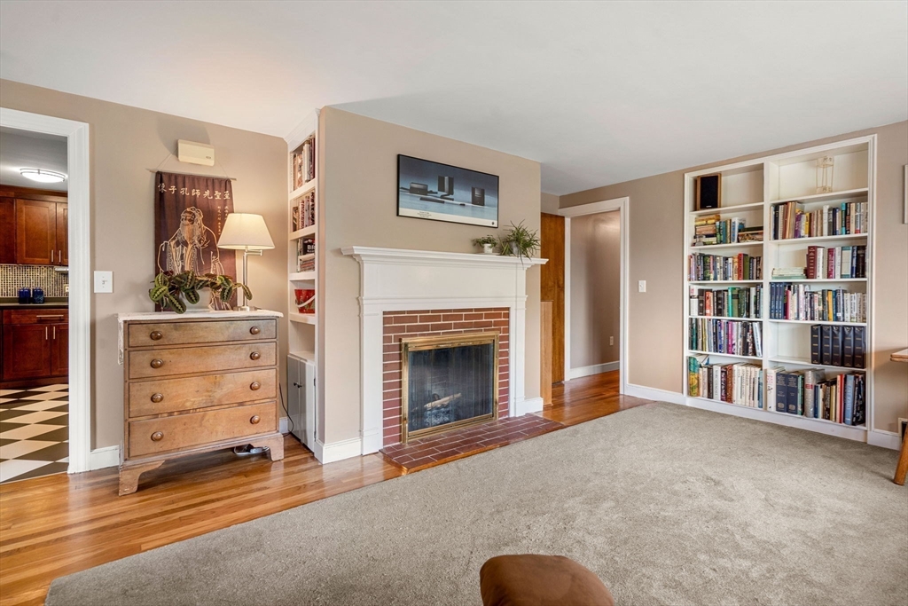 55 Robert Road Marblehead, MA 01945 - Photo 5 of 35 Gallery Image 5