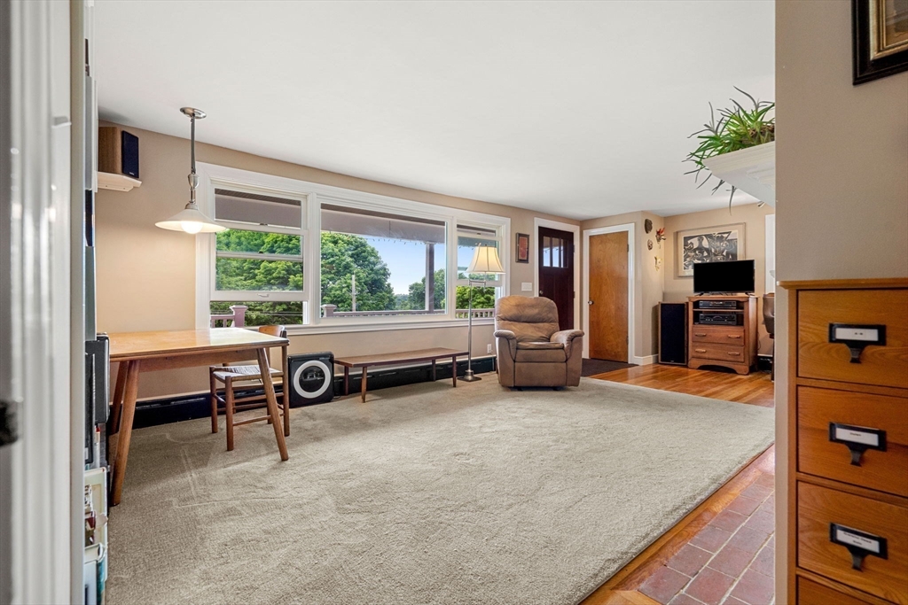55 Robert Road Marblehead, MA 01945 - Photo 6 of 35 Gallery Image 6