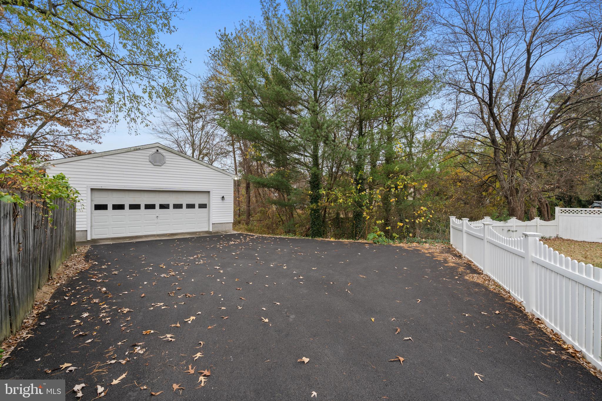 869 Evergreen Road Severn, MD 21144 - Photo 6 of 58