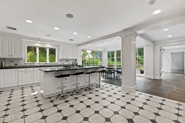 $4,995,000 | 177 Indian Head Road, Riverside, CT 06878