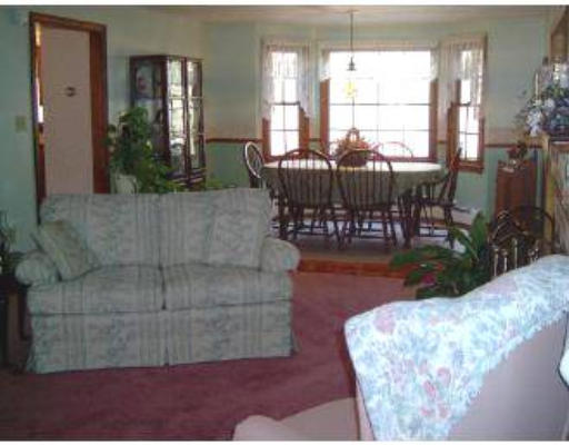 619 Boston Road Sutton, MA 01590 - Photo 3 of 10 Gallery Image 3