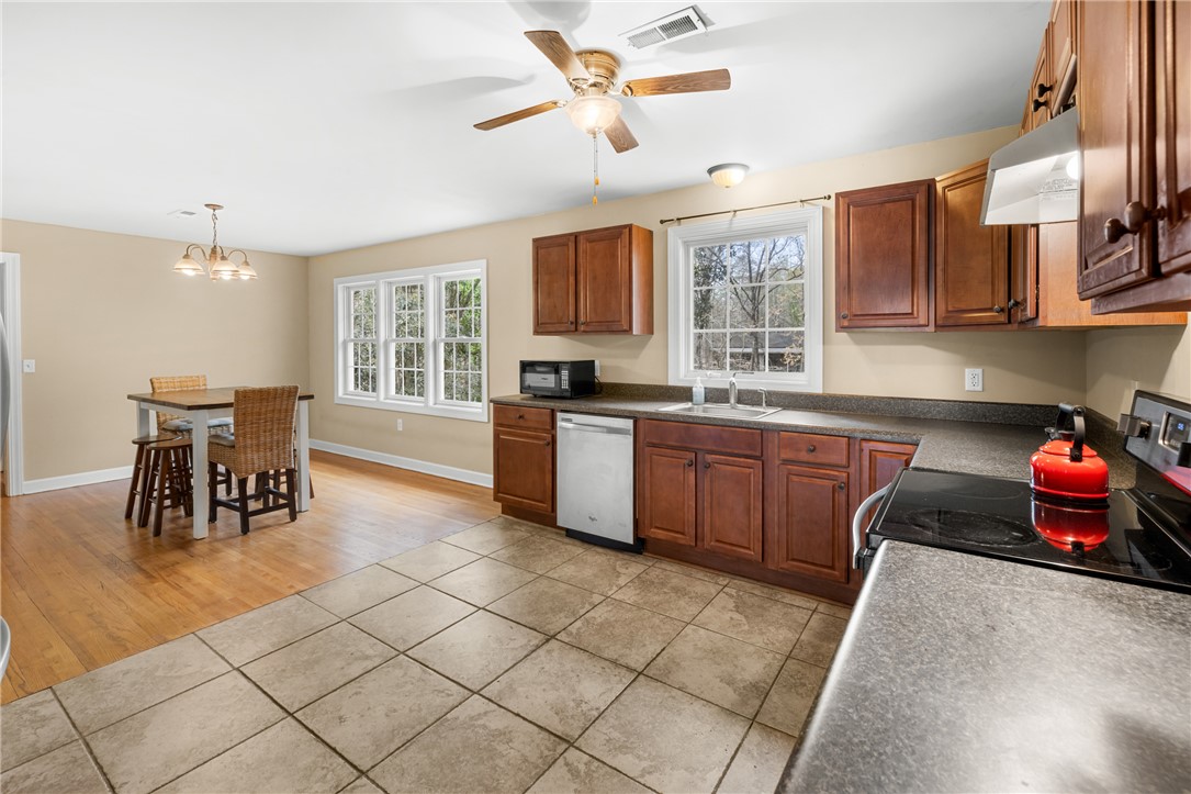 102 Cherokee Road Clemson, SC 29631 - Photo 10 of 50
