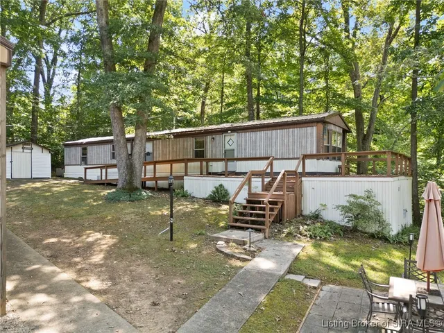 $189,000 | 2304 North Sleepy Hollow, Eckerty, IN 47116