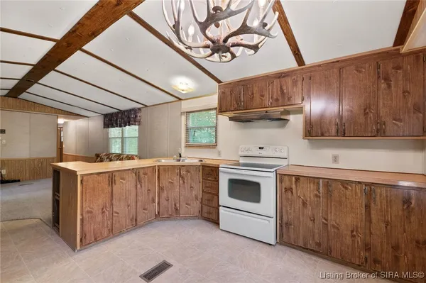 $189,000 | 2304 North Sleepy Hollow, Eckerty, IN 47116