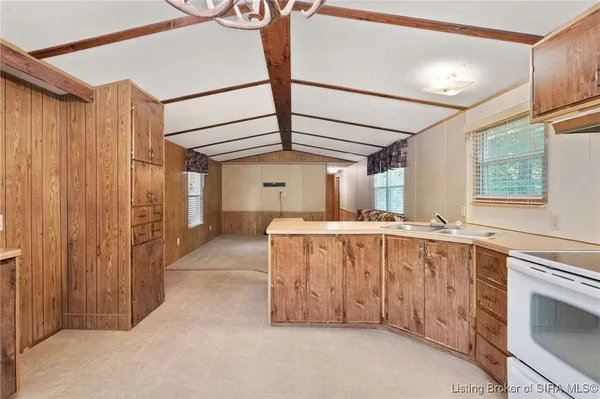 $189,000 | 2304 North Sleepy Hollow, Eckerty, IN 47116