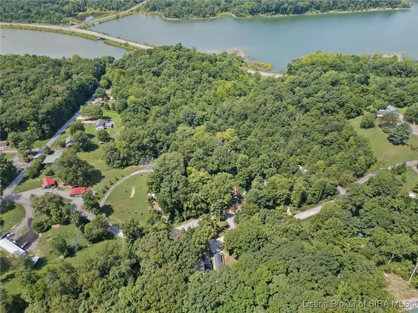 $189,000 | 2304 North Sleepy Hollow, Eckerty, IN 47116