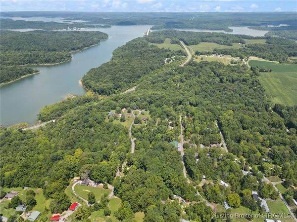 $189,000 | 2304 North Sleepy Hollow, Eckerty, IN 47116