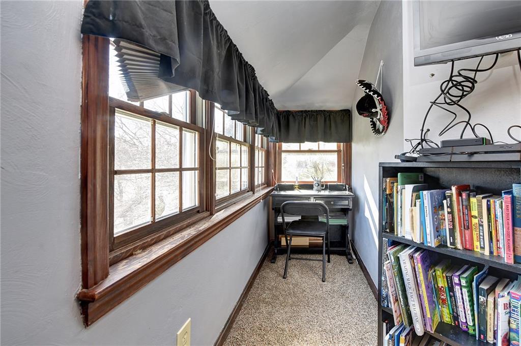 1209 Girard Road Pittsburgh, PA 15227 - Photo 16 of 25 Gallery Image 16
